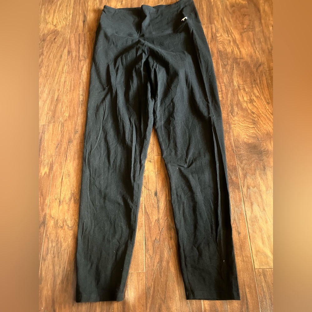 Pink Victoria’s Secret yoga